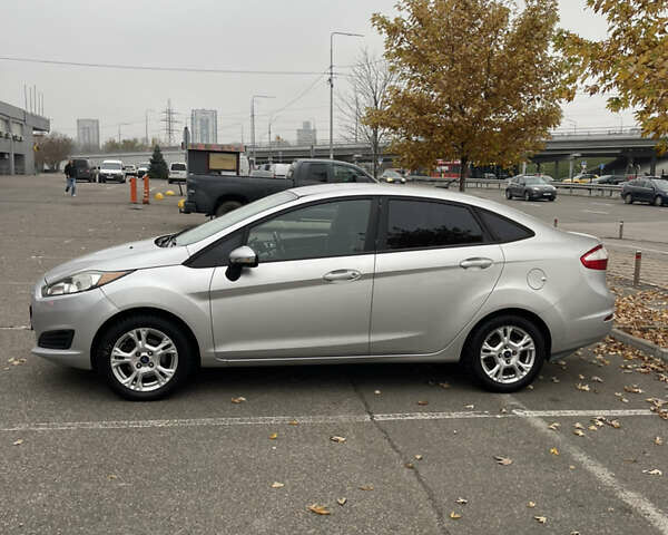 Серый Форд Фиеста, объемом двигателя 1.6 л и пробегом 151 тыс. км за 6700 $, фото 2 на Automoto.ua