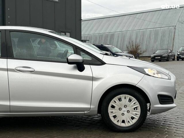 Серый Форд Фиеста, объемом двигателя 1.6 л и пробегом 177 тыс. км за 7340 $, фото 9 на Automoto.ua