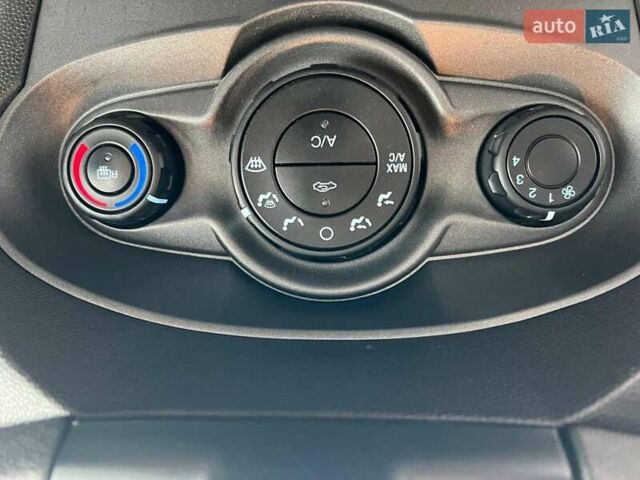 Серый Форд Фиеста, объемом двигателя 1.6 л и пробегом 177 тыс. км за 7340 $, фото 28 на Automoto.ua