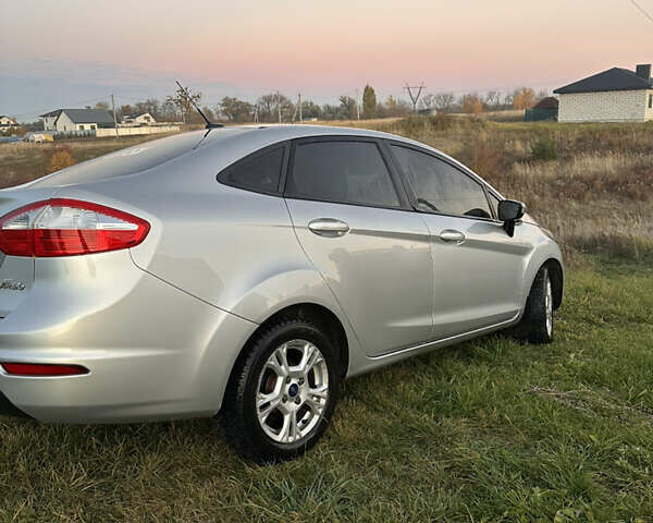 Серый Форд Фиеста, объемом двигателя 1.6 л и пробегом 238 тыс. км за 6000 $, фото 8 на Automoto.ua