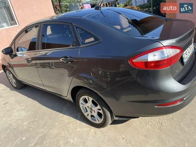 Серый Форд Фиеста, объемом двигателя 1.6 л и пробегом 155 тыс. км за 6700 $, фото 3 на Automoto.ua