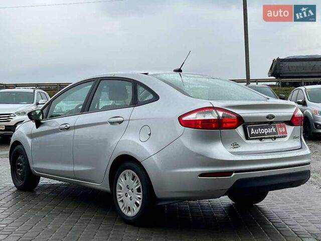 Серый Форд Фиеста, объемом двигателя 1.6 л и пробегом 177 тыс. км за 7340 $, фото 4 на Automoto.ua