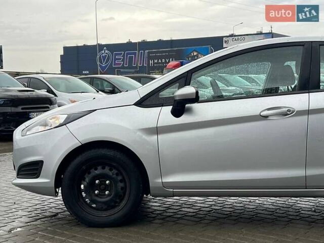 Серый Форд Фиеста, объемом двигателя 1.6 л и пробегом 177 тыс. км за 7340 $, фото 1 на Automoto.ua