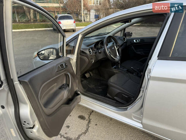 Сірий Форд Фієста, об'ємом двигуна 1.6 л та пробігом 89 тис. км за 6300 $, фото 9 на Automoto.ua
