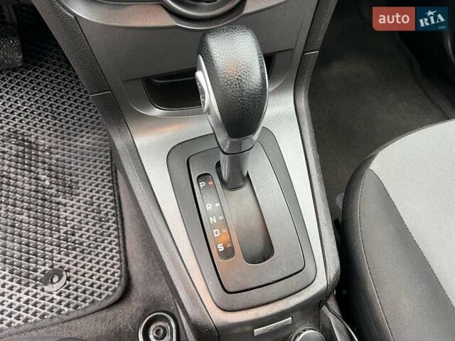 Серый Форд Фиеста, объемом двигателя 1.6 л и пробегом 177 тыс. км за 7340 $, фото 29 на Automoto.ua