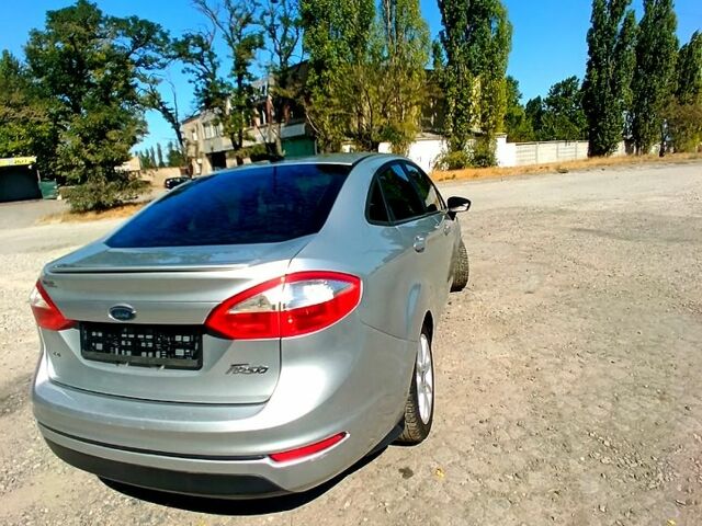 Сірий Форд Фієста, об'ємом двигуна 1.6 л та пробігом 209 тис. км за 7299 $, фото 3 на Automoto.ua