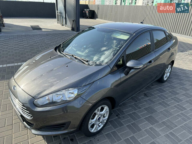 Серый Форд Фиеста, объемом двигателя 1.6 л и пробегом 145 тыс. км за 7500 $, фото 7 на Automoto.ua