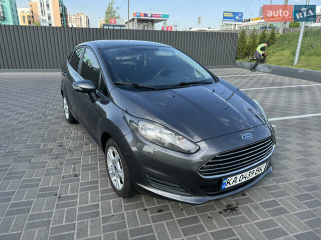 Серый Форд Фиеста, объемом двигателя 1.6 л и пробегом 145 тыс. км за 7400 $, фото 2 на Automoto.ua