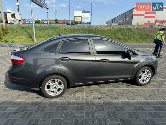Серый Форд Фиеста, объемом двигателя 1.6 л и пробегом 145 тыс. км за 7500 $, фото 11 на Automoto.ua