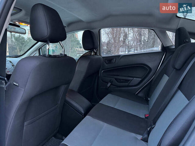 Сірий Форд Фієста, об'ємом двигуна 1.6 л та пробігом 166 тис. км за 7390 $, фото 19 на Automoto.ua