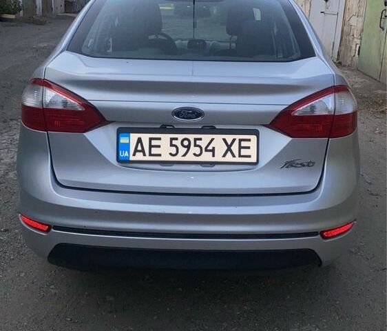 Сірий Форд Фієста, об'ємом двигуна 1.6 л та пробігом 140 тис. км за 6500 $, фото 1 на Automoto.ua