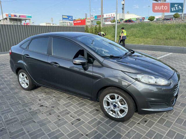 Серый Форд Фиеста, объемом двигателя 1.6 л и пробегом 145 тыс. км за 7500 $, фото 12 на Automoto.ua