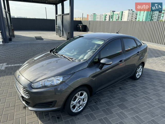 Серый Форд Фиеста, объемом двигателя 1.6 л и пробегом 145 тыс. км за 7500 $, фото 3 на Automoto.ua