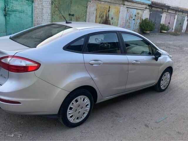 Сірий Форд Фієста, об'ємом двигуна 1.6 л та пробігом 140 тис. км за 6500 $, фото 9 на Automoto.ua