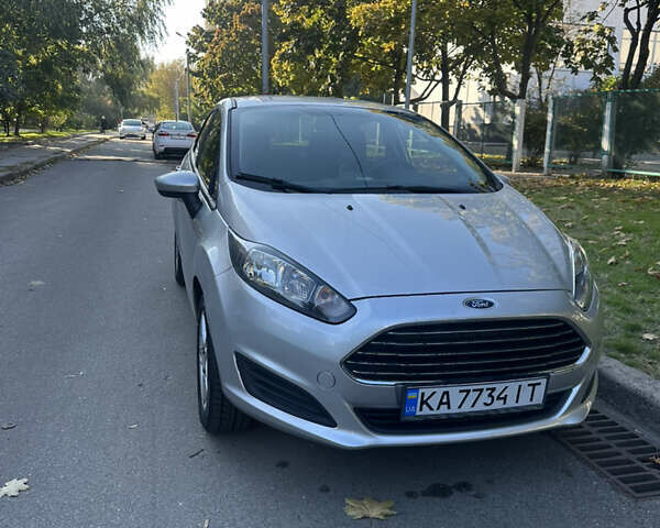 Серый Форд Фиеста, объемом двигателя 1.6 л и пробегом 165 тыс. км за 7900 $, фото 3 на Automoto.ua