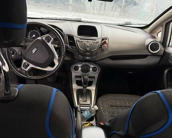 Сірий Форд Фієста, об'ємом двигуна 1.6 л та пробігом 159 тис. км за 6499 $, фото 13 на Automoto.ua