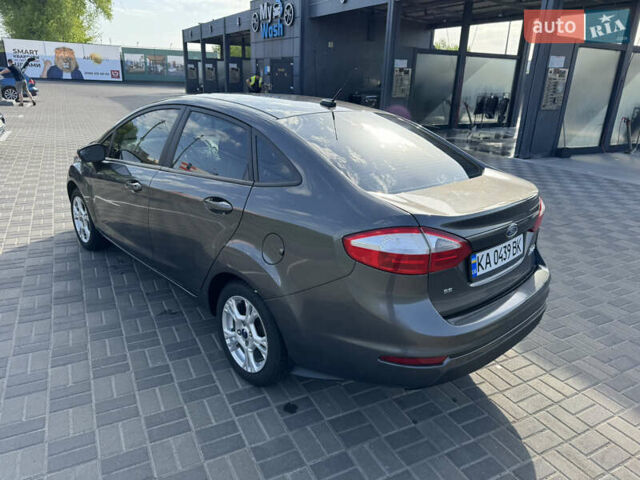 Серый Форд Фиеста, объемом двигателя 1.6 л и пробегом 145 тыс. км за 7400 $, фото 9 на Automoto.ua