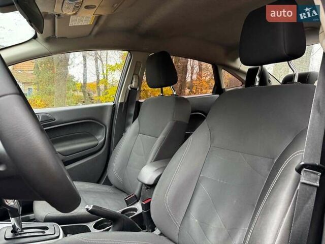 Серый Форд Фиеста, объемом двигателя 1.6 л и пробегом 148 тыс. км за 7940 $, фото 13 на Automoto.ua