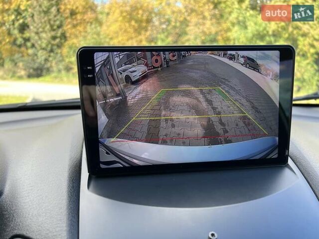 Серый Форд Фиеста, объемом двигателя 1.6 л и пробегом 195 тыс. км за 8000 $, фото 27 на Automoto.ua