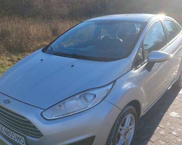 Серый Форд Фиеста, объемом двигателя 1.6 л и пробегом 165 тыс. км за 7000 $, фото 7 на Automoto.ua