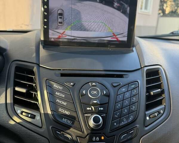 Серый Форд Фиеста, объемом двигателя 1.6 л и пробегом 75 тыс. км за 8800 $, фото 14 на Automoto.ua