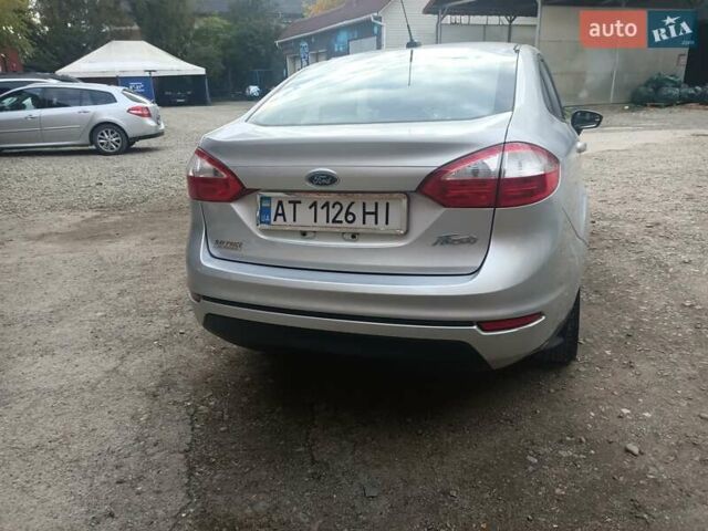 Форд Фиеста 2017 в Ивано-Франковске на Automoto.ua Серый Форд Фиеста, объемом двигателя 1.6 л и пробегом 168 тыс. км за 7100 $, фото 5 на Automoto.ua