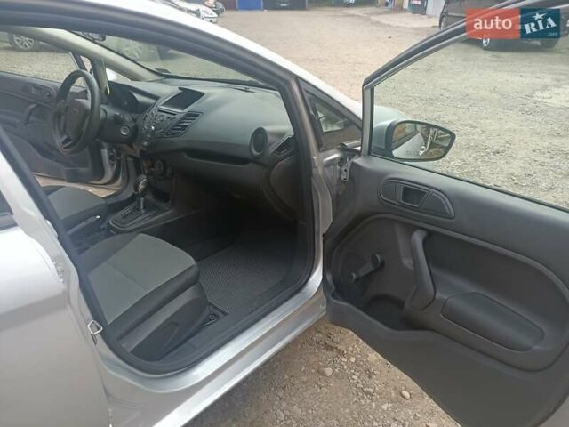 Форд Фиеста 2017 в Ивано-Франковске на Automoto.ua Серый Форд Фиеста, объемом двигателя 1.6 л и пробегом 168 тыс. км за 7100 $, фото 17 на Automoto.ua