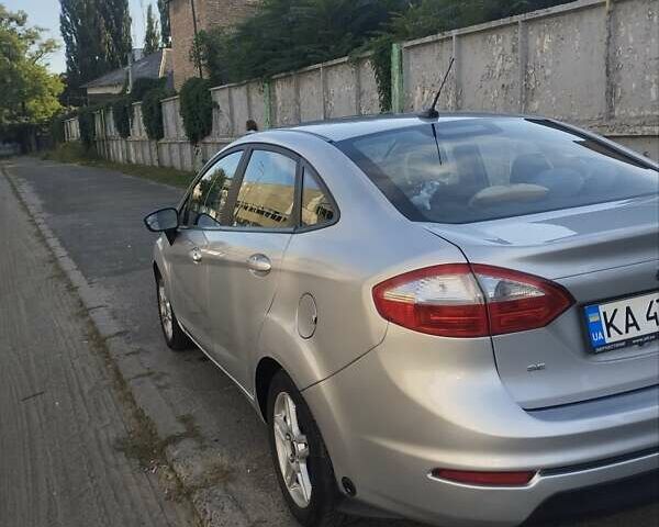 Сірий Форд Фієста, об'ємом двигуна 1.6 л та пробігом 230 тис. км за 8500 $, фото 3 на Automoto.ua