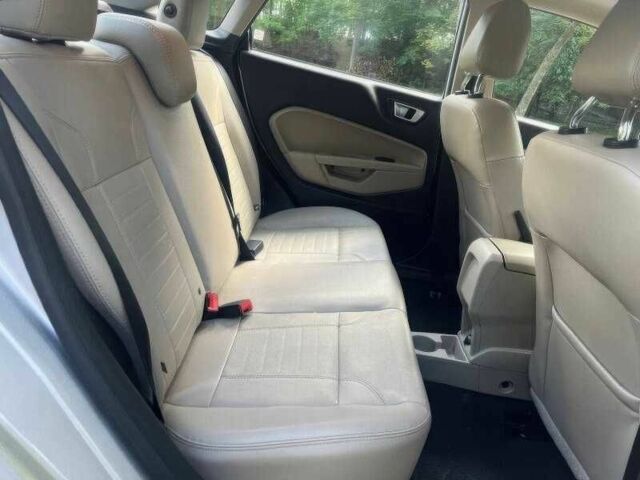 Серый Форд Фиеста, объемом двигателя 1.6 л и пробегом 68 тыс. км за 5100 $, фото 9 на Automoto.ua