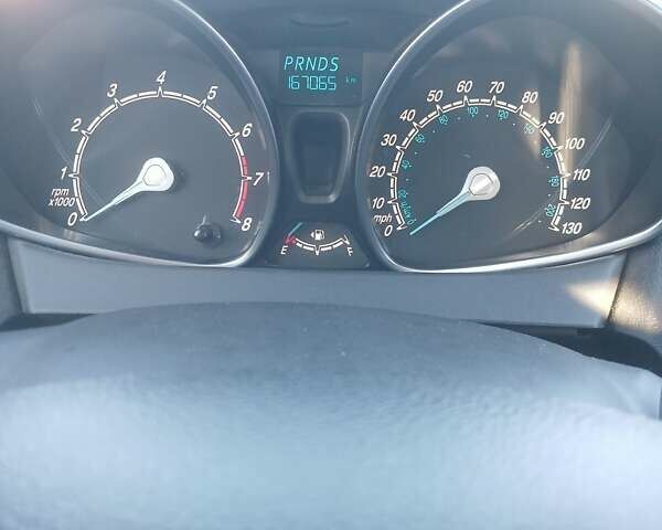 Серый Форд Фиеста, объемом двигателя 1.6 л и пробегом 165 тыс. км за 7000 $, фото 11 на Automoto.ua