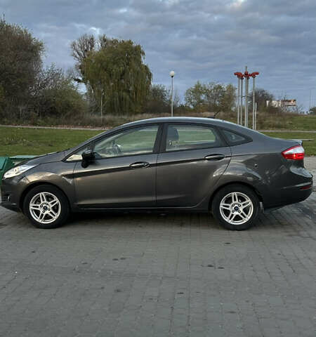 Серый Форд Фиеста, объемом двигателя 1.6 л и пробегом 112 тыс. км за 8600 $, фото 2 на Automoto.ua