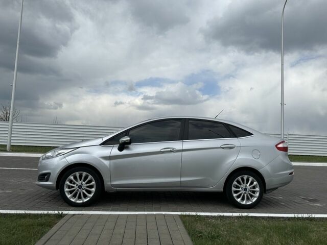 Серый Форд Фиеста, объемом двигателя 1.6 л и пробегом 162 тыс. км за 10200 $, фото 2 на Automoto.ua