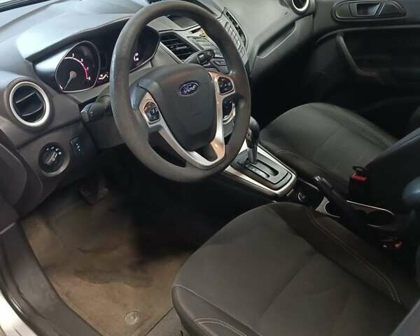 Сірий Форд Фієста, об'ємом двигуна 1.6 л та пробігом 169 тис. км за 7400 $, фото 3 на Automoto.ua