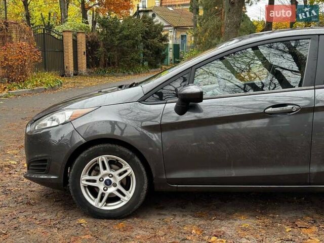 Серый Форд Фиеста, объемом двигателя 1.6 л и пробегом 148 тыс. км за 7940 $, фото 10 на Automoto.ua