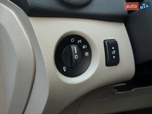 Сірий Форд Фієста, об'ємом двигуна 1.6 л та пробігом 86 тис. км за 7999 $, фото 14 на Automoto.ua