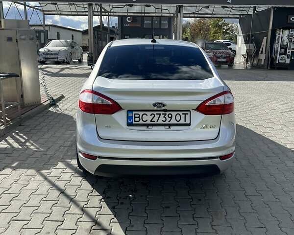 Серый Форд Фиеста, объемом двигателя 1.6 л и пробегом 195 тыс. км за 8000 $, фото 11 на Automoto.ua