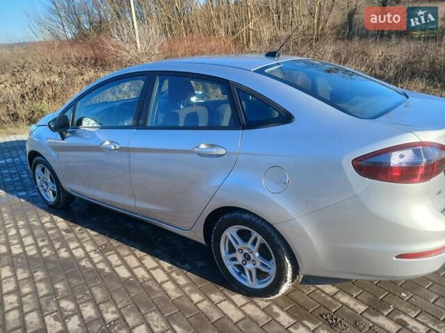 Серый Форд Фиеста, объемом двигателя 1.6 л и пробегом 165 тыс. км за 7000 $, фото 13 на Automoto.ua