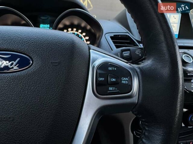 Сірий Форд Фієста, об'ємом двигуна 1.6 л та пробігом 86 тис. км за 7999 $, фото 21 на Automoto.ua