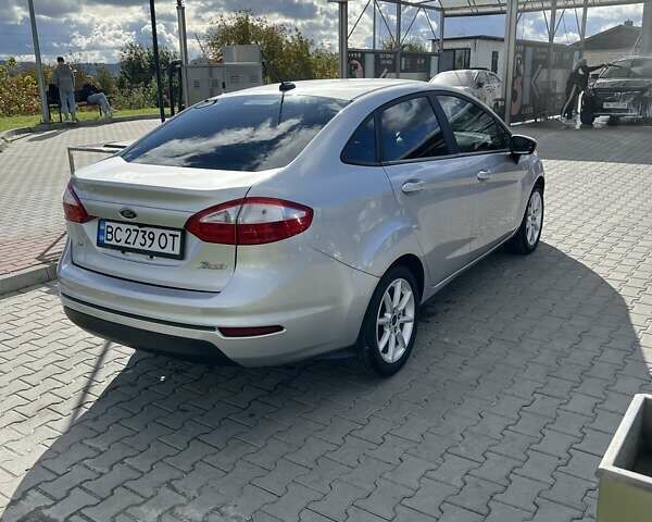 Серый Форд Фиеста, объемом двигателя 1.6 л и пробегом 195 тыс. км за 8000 $, фото 9 на Automoto.ua