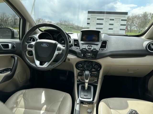 Серый Форд Фиеста, объемом двигателя 1.6 л и пробегом 162 тыс. км за 10200 $, фото 11 на Automoto.ua