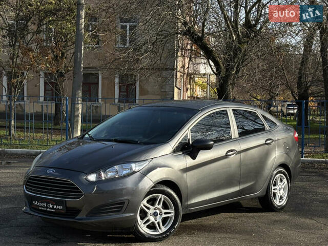 Серый Форд Фиеста, объемом двигателя 1.6 л и пробегом 107 тыс. км за 8199 $, фото 1 на Automoto.ua