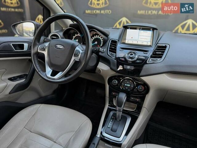 Серый Форд Фиеста, объемом двигателя 1.6 л и пробегом 86 тыс. км за 7999 $, фото 16 на Automoto.ua