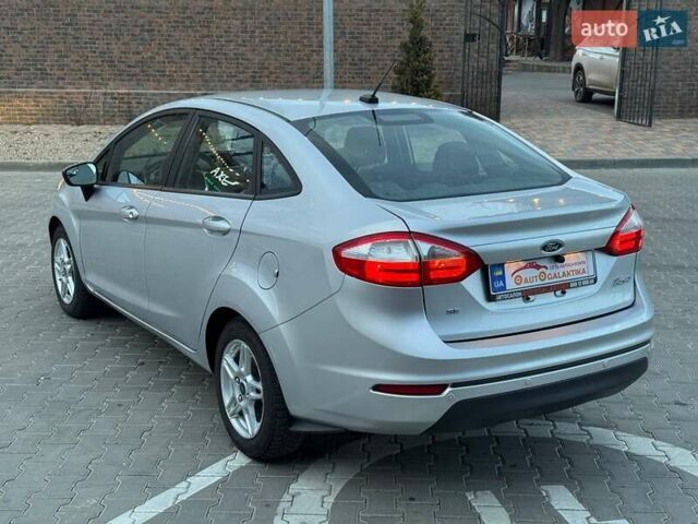 Серый Форд Фиеста, объемом двигателя 1.6 л и пробегом 109 тыс. км за 8300 $, фото 10 на Automoto.ua