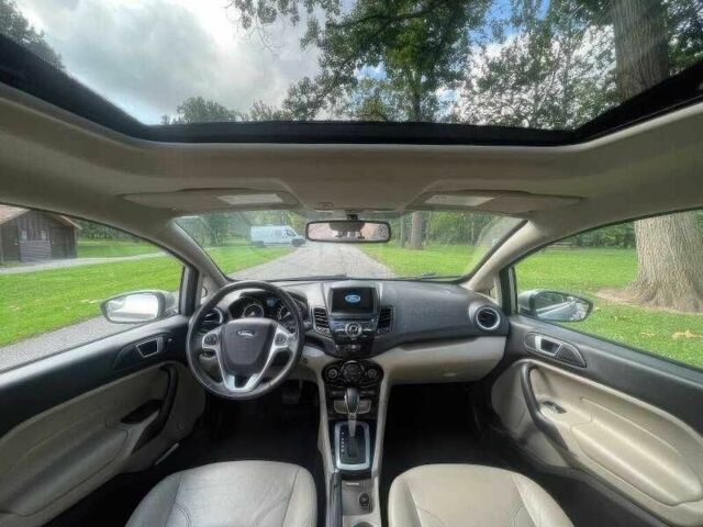 Серый Форд Фиеста, объемом двигателя 1.6 л и пробегом 68 тыс. км за 5100 $, фото 6 на Automoto.ua