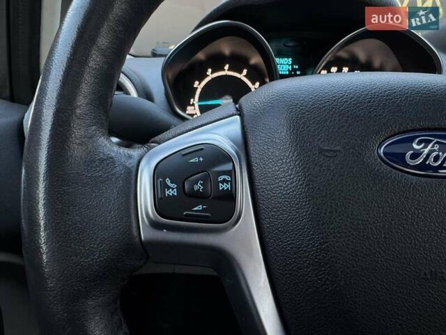 Сірий Форд Фієста, об'ємом двигуна 1.6 л та пробігом 86 тис. км за 7999 $, фото 20 на Automoto.ua