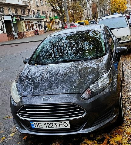 Серый Форд Фиеста, объемом двигателя 1.6 л и пробегом 106 тыс. км за 7500 $, фото 2 на Automoto.ua
