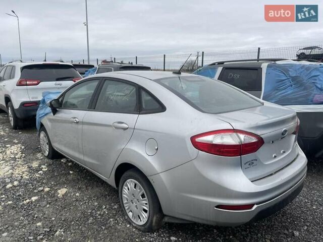 Сірий Форд Фієста, об'ємом двигуна 1.6 л та пробігом 118 тис. км за 5400 $, фото 1 на Automoto.ua