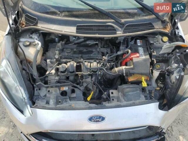 Сірий Форд Фієста, об'ємом двигуна 1.6 л та пробігом 118 тис. км за 5400 $, фото 16 на Automoto.ua