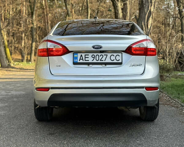 Сірий Форд Фієста, об'ємом двигуна 1.6 л та пробігом 142 тис. км за 6700 $, фото 9 на Automoto.ua