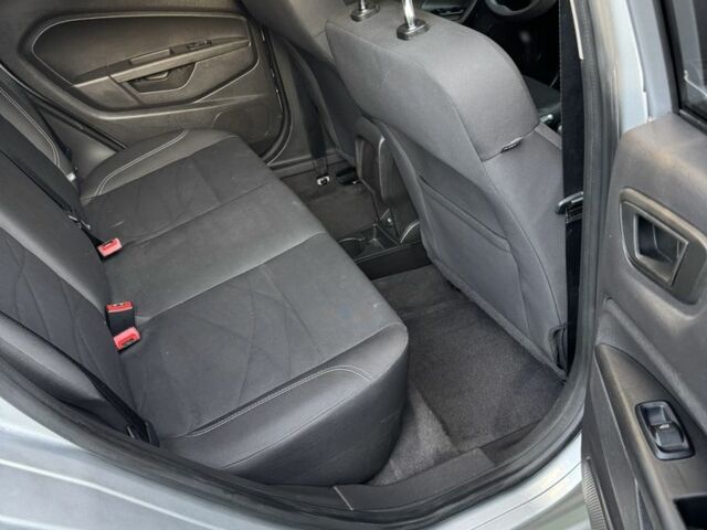 Сірий Форд Фієста, об'ємом двигуна 1.6 л та пробігом 142 тис. км за 6990 $, фото 13 на Automoto.ua